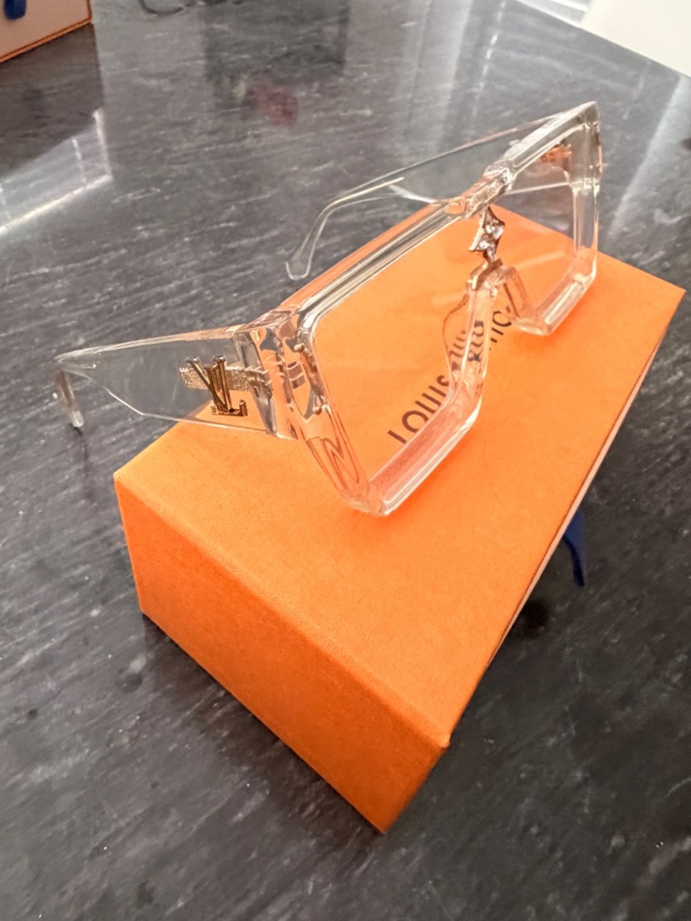 Louis Vuitton Clear Crystal-Accent cyclone Sunglasses - Picture 4 of 8